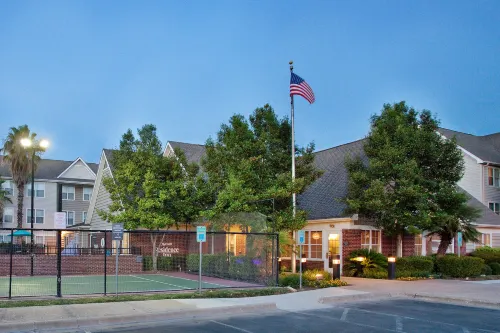 เรสซิเดนซ์อินน์ บาย แมริออท ออสติน ราวด์ร็อค/เดลล์เวย์