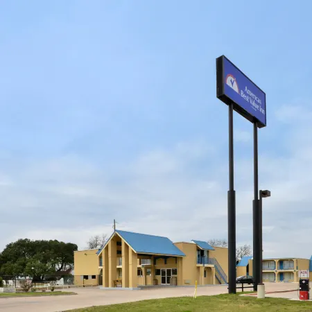 Americas Best Value Inn Schulenburg