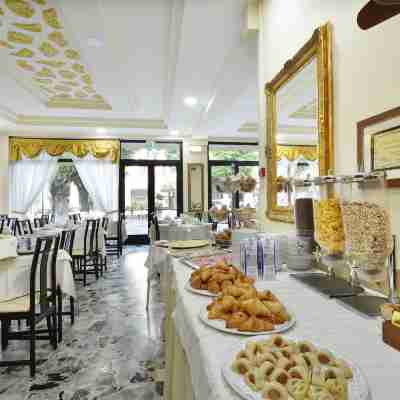 Hotel Commercio Dining/Meeting Rooms