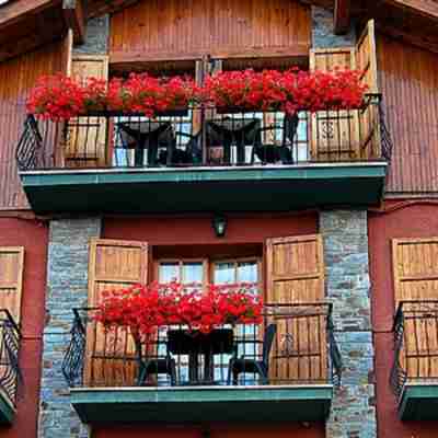 Hotel Esquirol Hotel Exterior