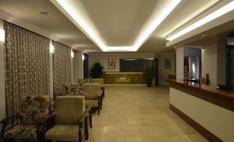 Cinar Family Suite Hotel