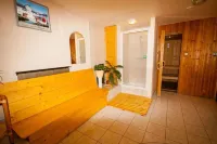 Korona Pension and Restaurant Hotels in Zalacsany