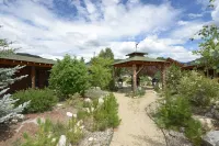 Western Riviera Lakeside Lodging Hotels in Grand Lake