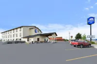 Super 8 by Wyndham Dillon Hotels in 