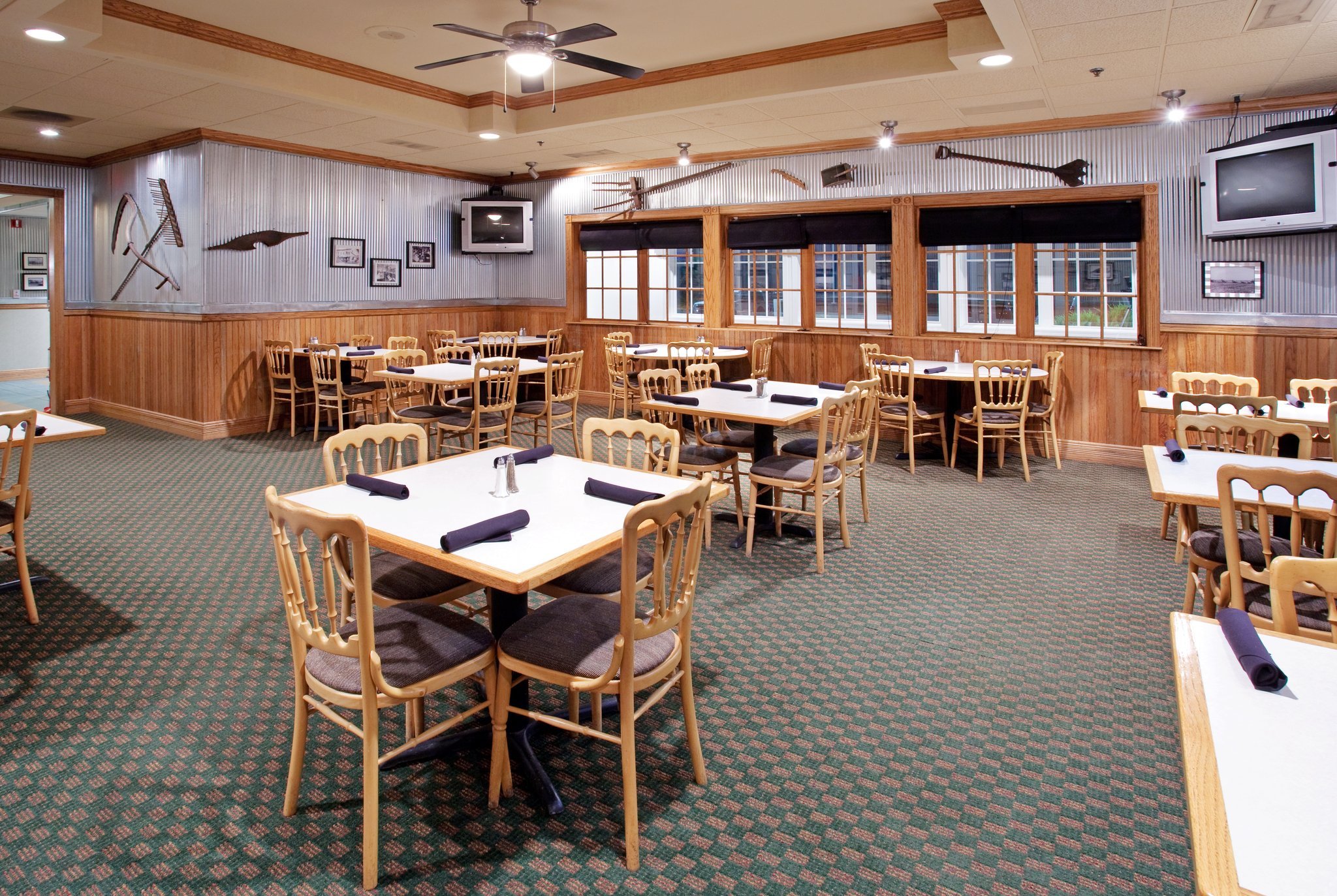 Country Inn & Suites by Radisson, Sidney, NE