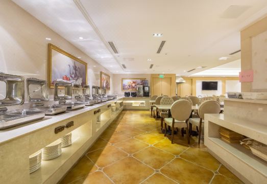 2. 비엔나 인터내셔..