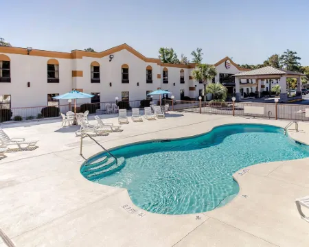 Quality Inn Surfside Myrtle Beach Hotels in Surfside Beach
