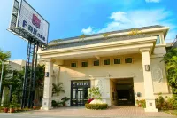 Tainan F Hotel فنادق في تاينان