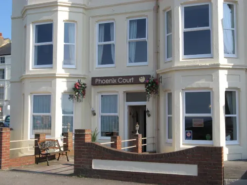 Phoenix Court Hotel - Parkplatz