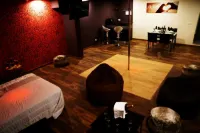 Motel Los Abedules Hotels in Comarca del Nora