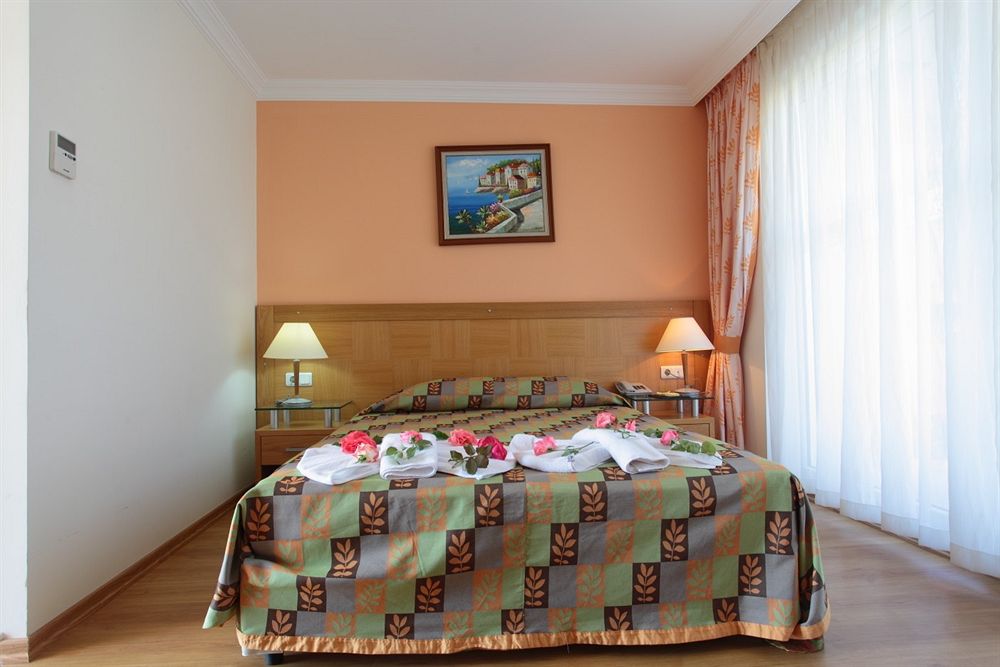 Orka Club Hotel & Villas