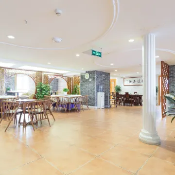 Vienna Hotel (Xi'an West Avenue Sunshine City) Отели рядом с достопримечательностью «Xi'an Jiaotong University No.1 Affiliated Hospital Chang'an Hospital»