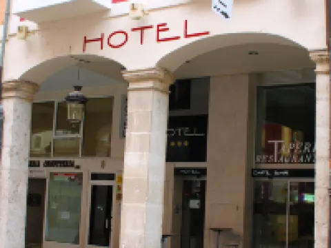 Hotel Alda Entrearcos Hotels near Burgos Cathedral