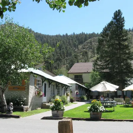 Lake Front Cabins