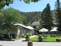 Lake Front Cabins