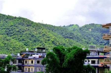 Hotel Lakeside Pvt. Ltd. Отели в г. Каски