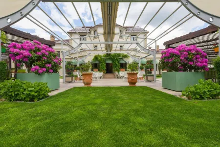 Hotel Sonnenhof Отели в г. Сучава