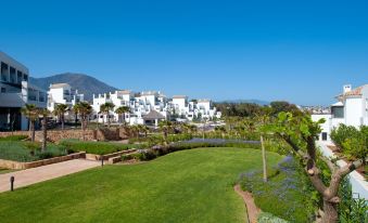 Estepona Hotel & Spa Resort