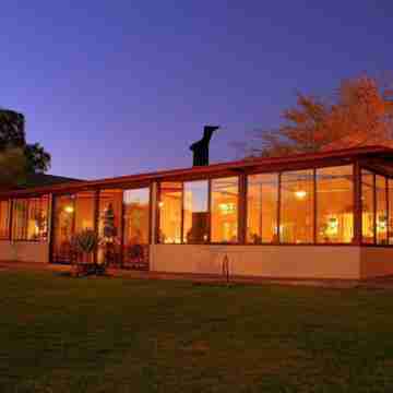 Solitaire Roadhouse Hotel Exterior