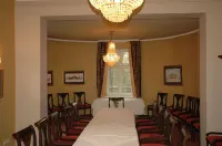 Hotel Kronprinz Hotels in Wustermark