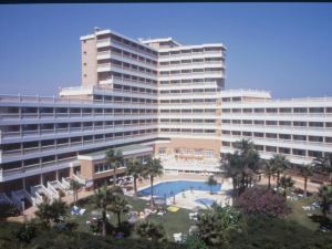 Hotel Parasol by Dorobe