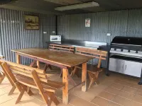 Tuckerbox Motor Inn Hotels in Gundagai