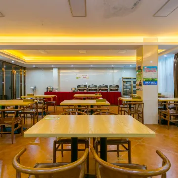 Wanxiang Hotel (Qinzhou Lingshan)