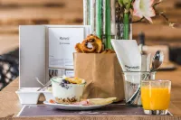Apart! & Moment! - breakfast