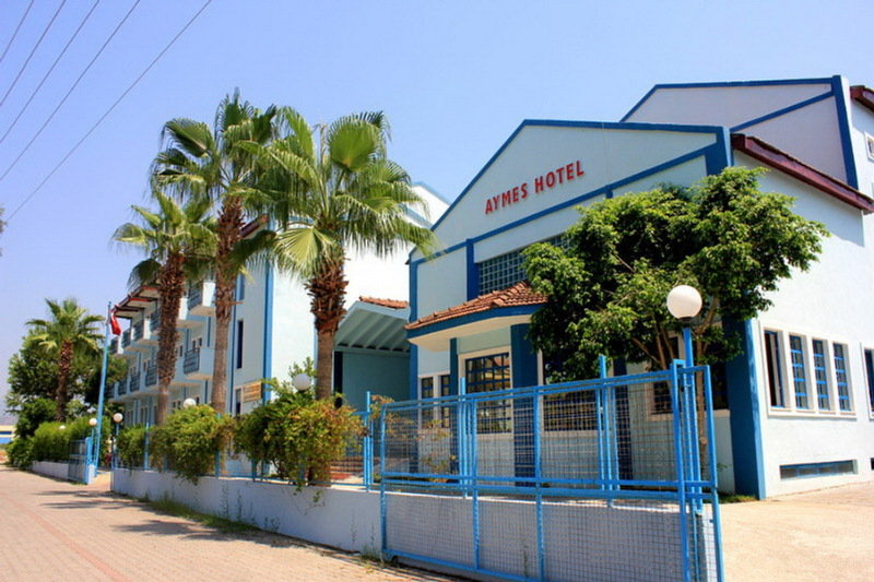 Aymes Hotel