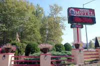 Caboose Motel Hotels in Libby