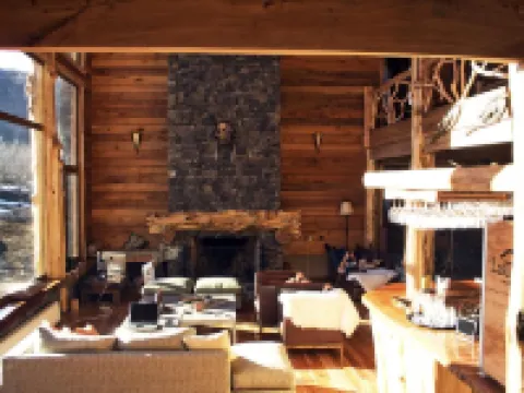 羅卡內格拉山間小屋 迪吉因省酒店