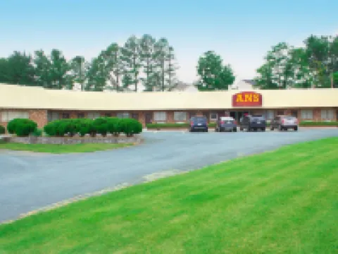 Ans Inn & Suites Hotels in Winchester