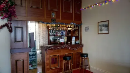 Elsinore Hotel Llandudno Отели рядом с достопримечательностью «Mostyn Street»