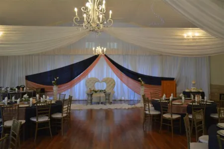 Halliwell Country Inn Отели рядом с достопримечательностью «Водопады Ховик»