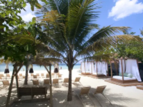 Sandy Haven Resort โรงแรมในเนกริล