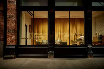 Detroit Foundation Hotel Hotel dekat Detroit Golf Club