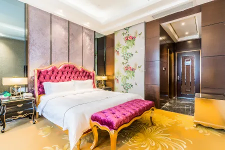 Wuchuan Wanhe Holiday Hotel (Haigang Avenue Wanhe City) Отели в г. Учуань