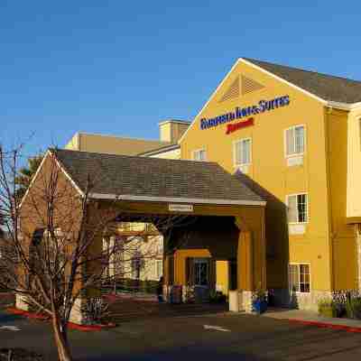 Fairfield Inn & Suites Napa American Canyon Hotel Exterior