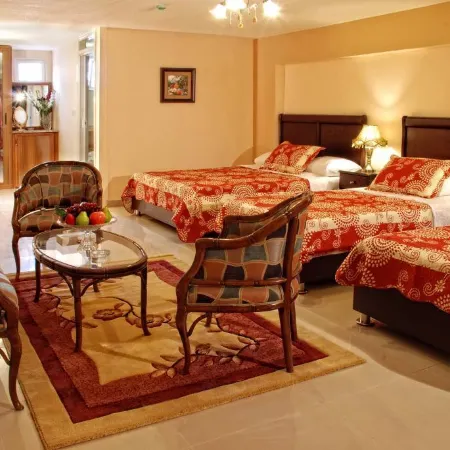 Jardaneh Hotel