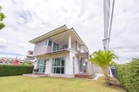 P Villa Buriram Hôtels à : Huai Rat