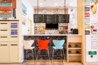 Ibis Hotel (Yanhe Lane Branch, Suning Square, Lianyungang)