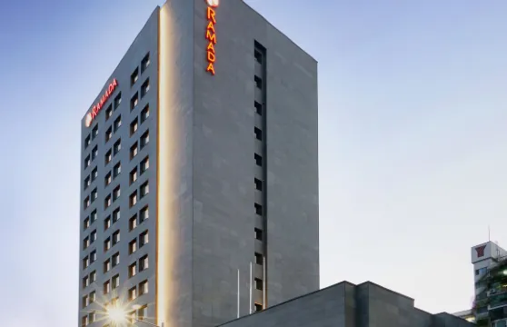 羣山温德姆華美達酒店