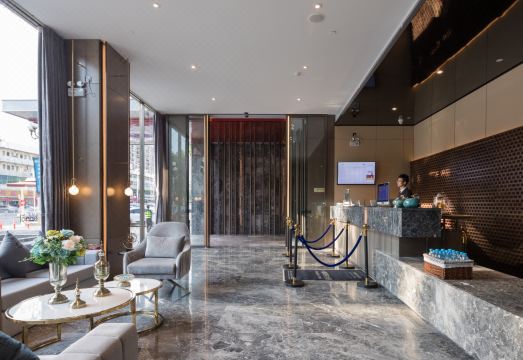 중호국제 호텔 외관 및 상업센터 전경