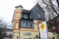 M&M Hotel - Harburg فنادق في Rosengarten