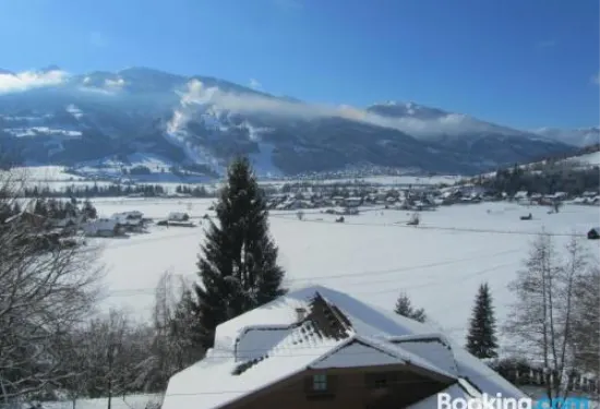 豪斯蘭德爾公寓