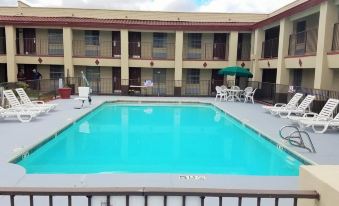 OYO Hotel Tulsa N Sheridan Rd & Airport - Housity