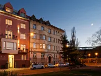 Art Hotel Prague Hotels near Generali Arena