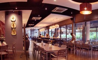 8. 아카펠라 스위트..