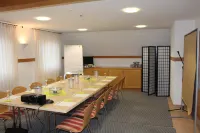 HOTEL - LANDGASTHOF LOHNTAL Hotels in Litzendorf