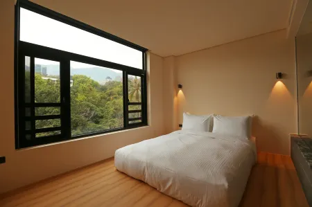 Water House Отели рядом с достопримечательностью «Shi Lin Ci Cheng Gong»